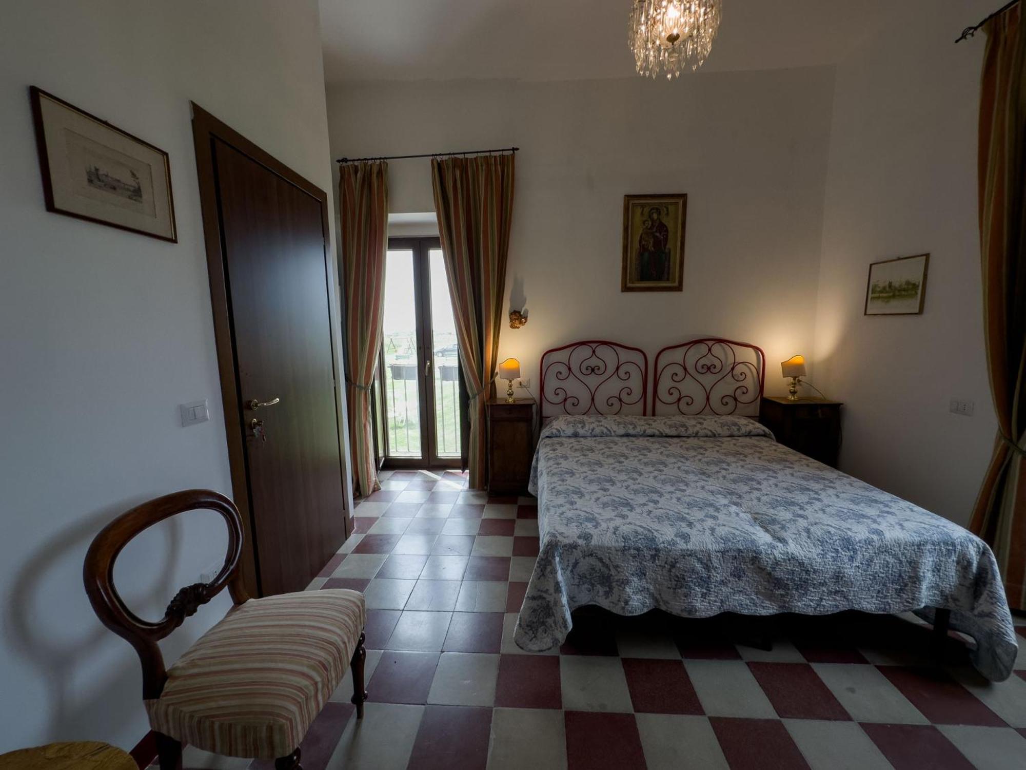 Gasthaus Country Relais La Torretta Baronale San Giorgio del Sannio Exterior foto