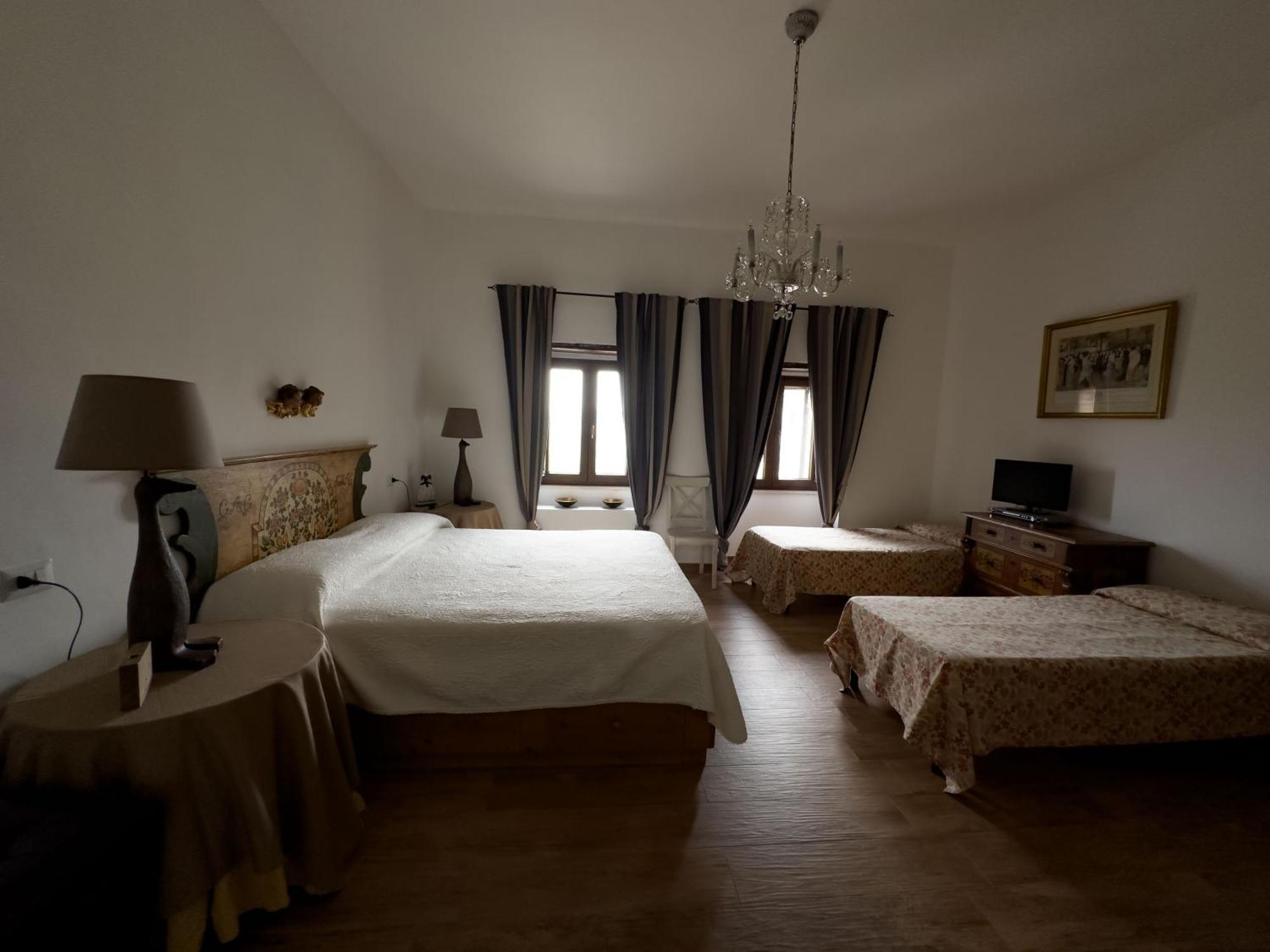 Gasthaus Country Relais La Torretta Baronale San Giorgio del Sannio Exterior foto